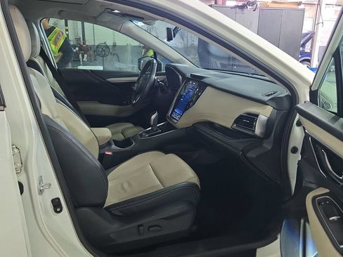 Used 2022 Subaru Outback Limited AWD/4WD image 3