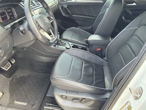 Used 2022 Volkswagen Tiguan SEL R-Line image 10
