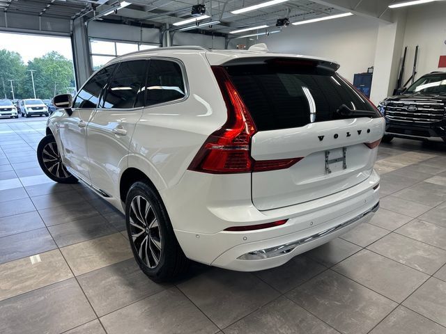 Used 2023 Volvo XC60 B5 Plus AWD/4WD image 13