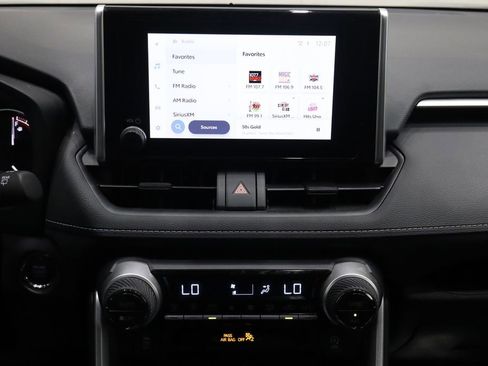 Used 2024 Toyota RAV4 XLE image 31