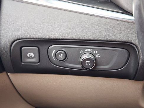 Used 2018 Buick Enclave Essence w/ Trailering Package image 23