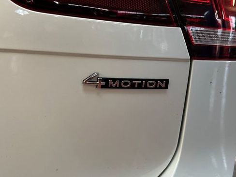 Certified 2024 Volkswagen Tiguan SE R-Line image 35