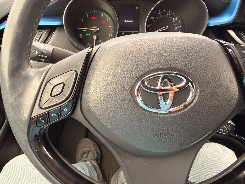 Used 2019 Toyota C-HR XLE FWD image 19