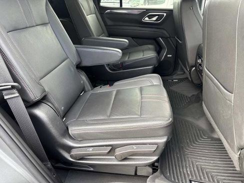 Used 2022 Chevrolet Tahoe RST w/ Luxury Package RWD image 12