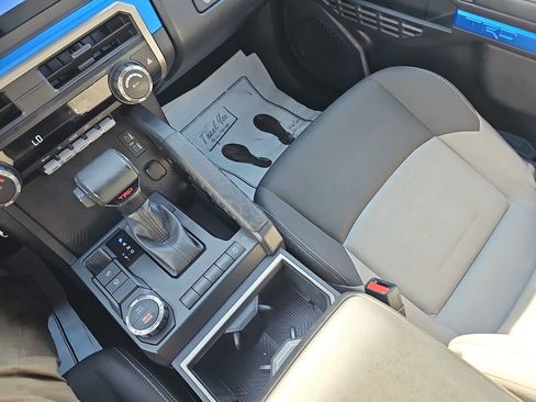 Used 2024 Toyota Tacoma TRD Sport image 27