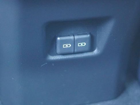 Certified 2022 Toyota RAV4 XLE Premium image 38