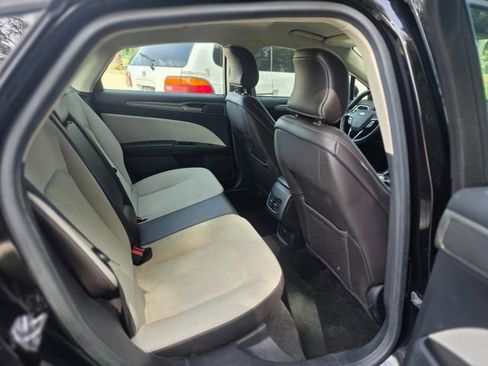 Used 2019 Ford Fusion SE w/ Equipment Group 151A image 33