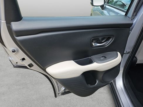 Used 2023 Honda HR-V LX image 29