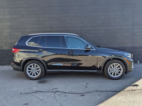 Used 2023 BMW X5 xDrive40i w/ Premium Package image 7