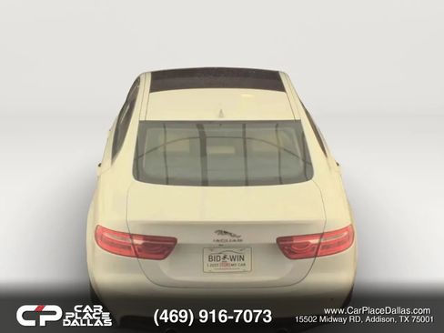 Used 2017 Jaguar XE Premium RWD image 5