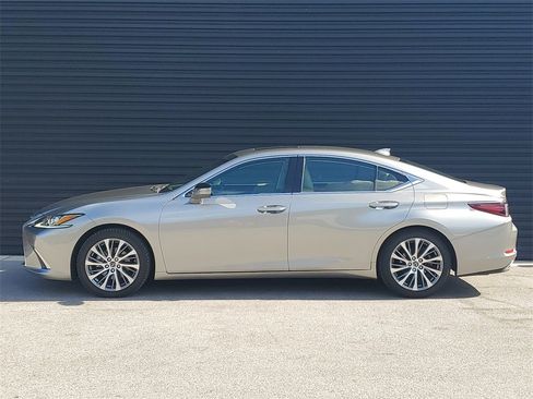 Used 2019 Lexus ES 350 image 2