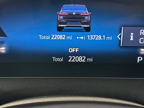 Used 2024 BMW i7 xDrive60 AWD/4WD image 21