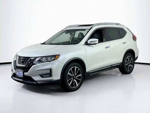 Used 2020 Nissan Rogue SL w/ Premium Package image 1