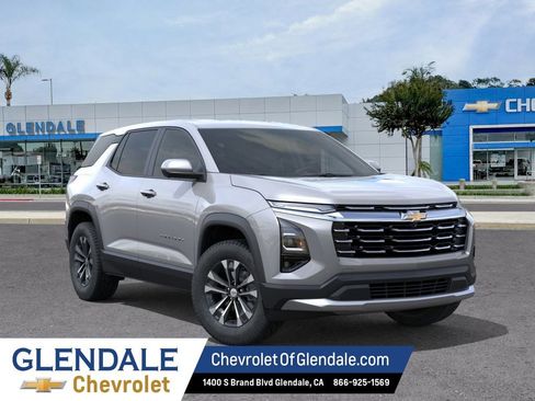 New 2026 Chevrolet Equinox LT w/ Safety and Technology Package FWD image 7