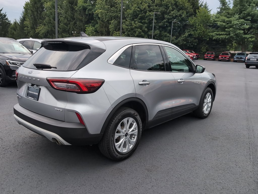 Used 2024 Ford Escape Active AWD/4WD image 5