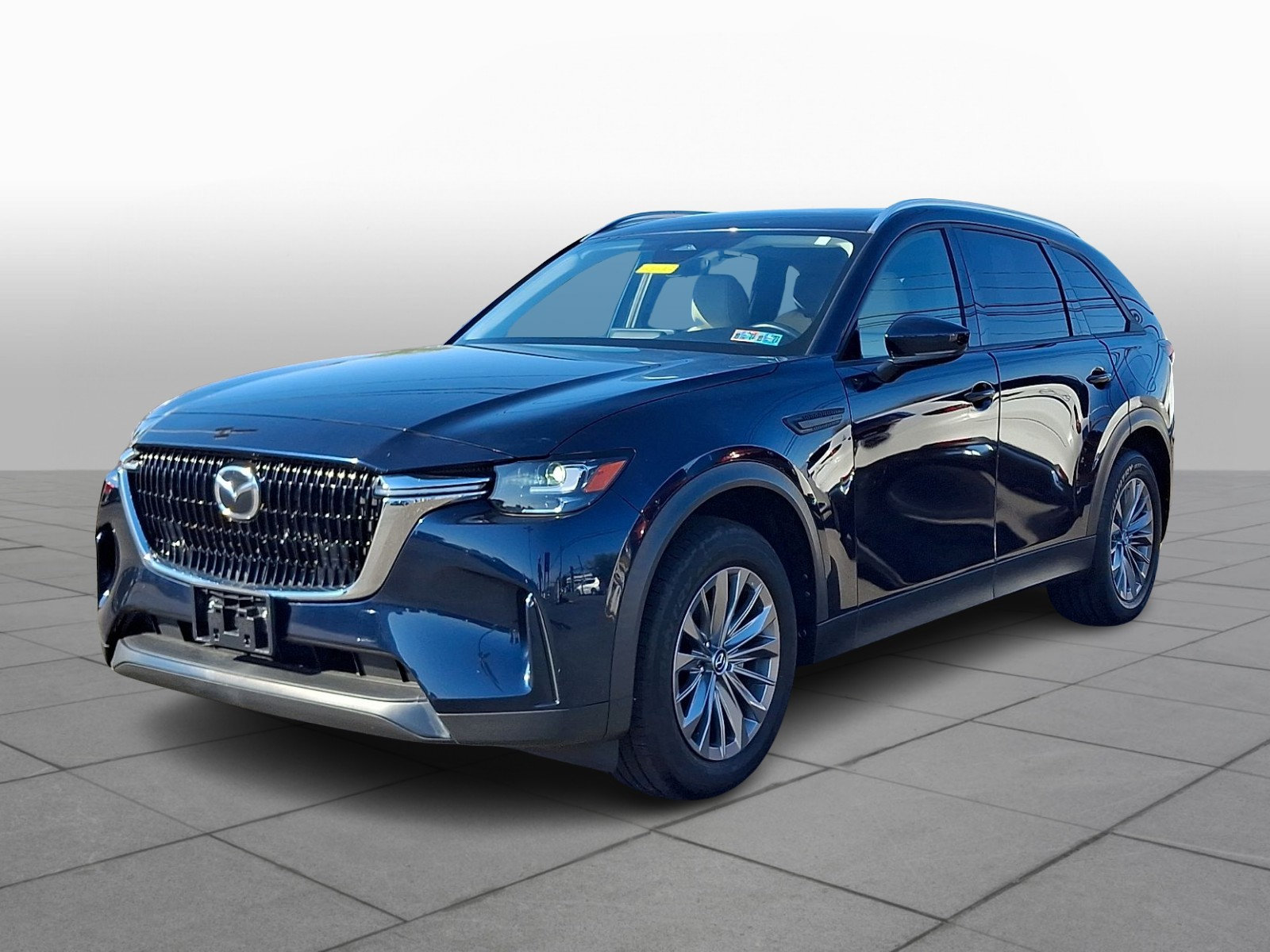 Certified 2024 MAZDA CX-90 3.3 Turbo w/ Preferred Package AWD/4WD image 4