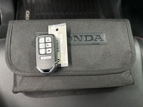 Used 2024 Honda Odyssey Sport image 42