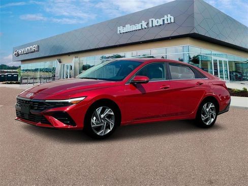 New 2025 Hyundai Elantra Limited image 2