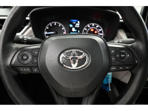 Used 2023 Toyota Corolla Cross L FWD image 33