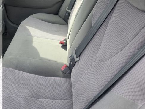 Used 2010 Toyota Camry LE FWD image 18