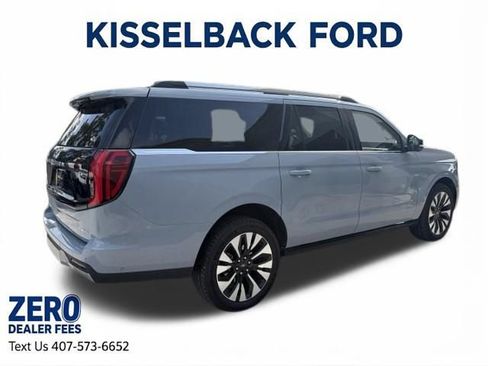 Used 2025 Ford Expedition Max Platinum w/ Driver's Package AWD/4WD image 5