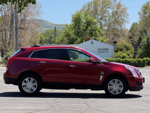 Used 2010 Cadillac SRX Luxury AWD/4WD image 4