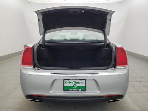 Used 2019 Chrysler 300 Touring L w/ Quick Order Package 22F RWD image 29