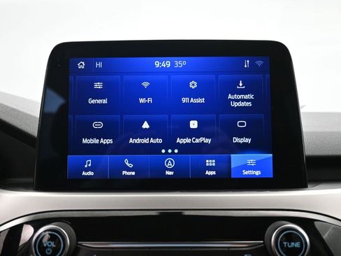 Used 2020 Ford Escape SE image 19