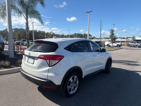 Used 2022 Honda HR-V LX image 8
