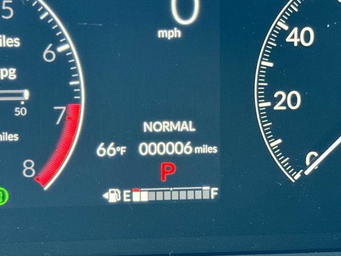 New 2026 Honda Odyssey Touring image 10