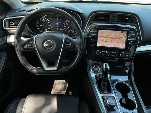 Used 2020 Nissan Maxima 3.5 SV w/ Floor Mat Group FWD image 10