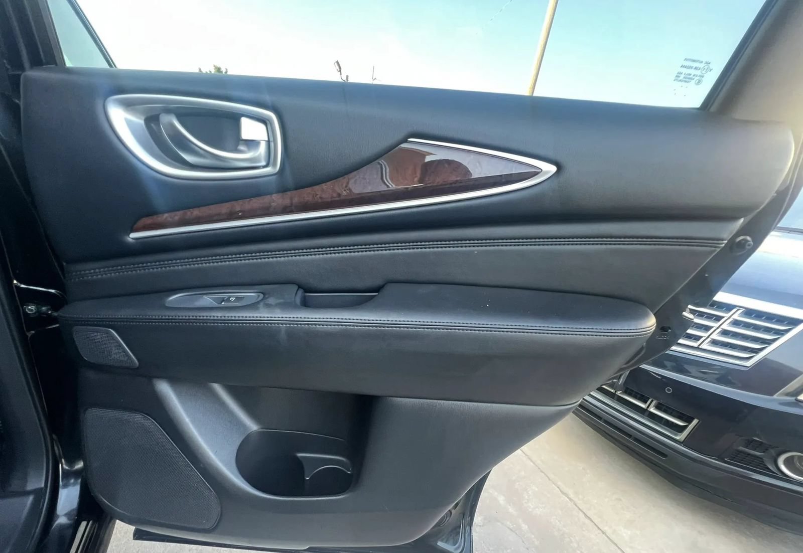 Used 2014 INFINITI QX60 Luxe w/ Deluxe Touring Package AWD/4WD image 39