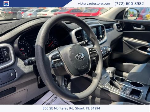 Used 2019 Kia Sorento FWD image 22