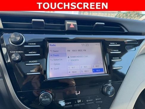 Certified 2019 Toyota Camry SE FWD image 3