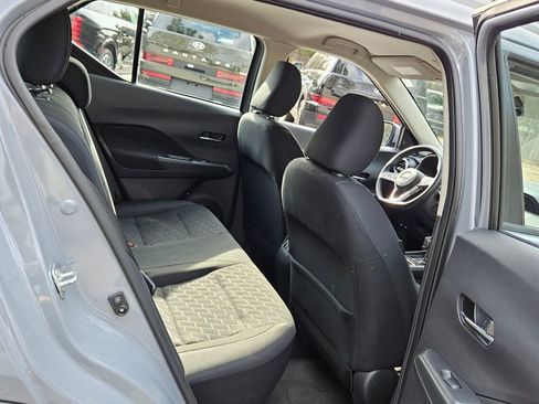 Used 2024 Nissan Kicks SV image 14