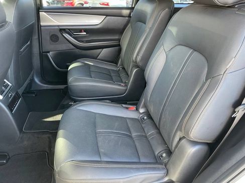 Used 2024 MAZDA CX-90 Plug-In Hybrid w/ Preferred AWD/4WD image 8
