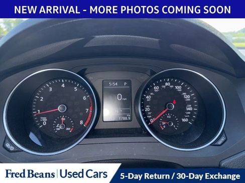 Used 2017 Volkswagen Jetta SE FWD image 13