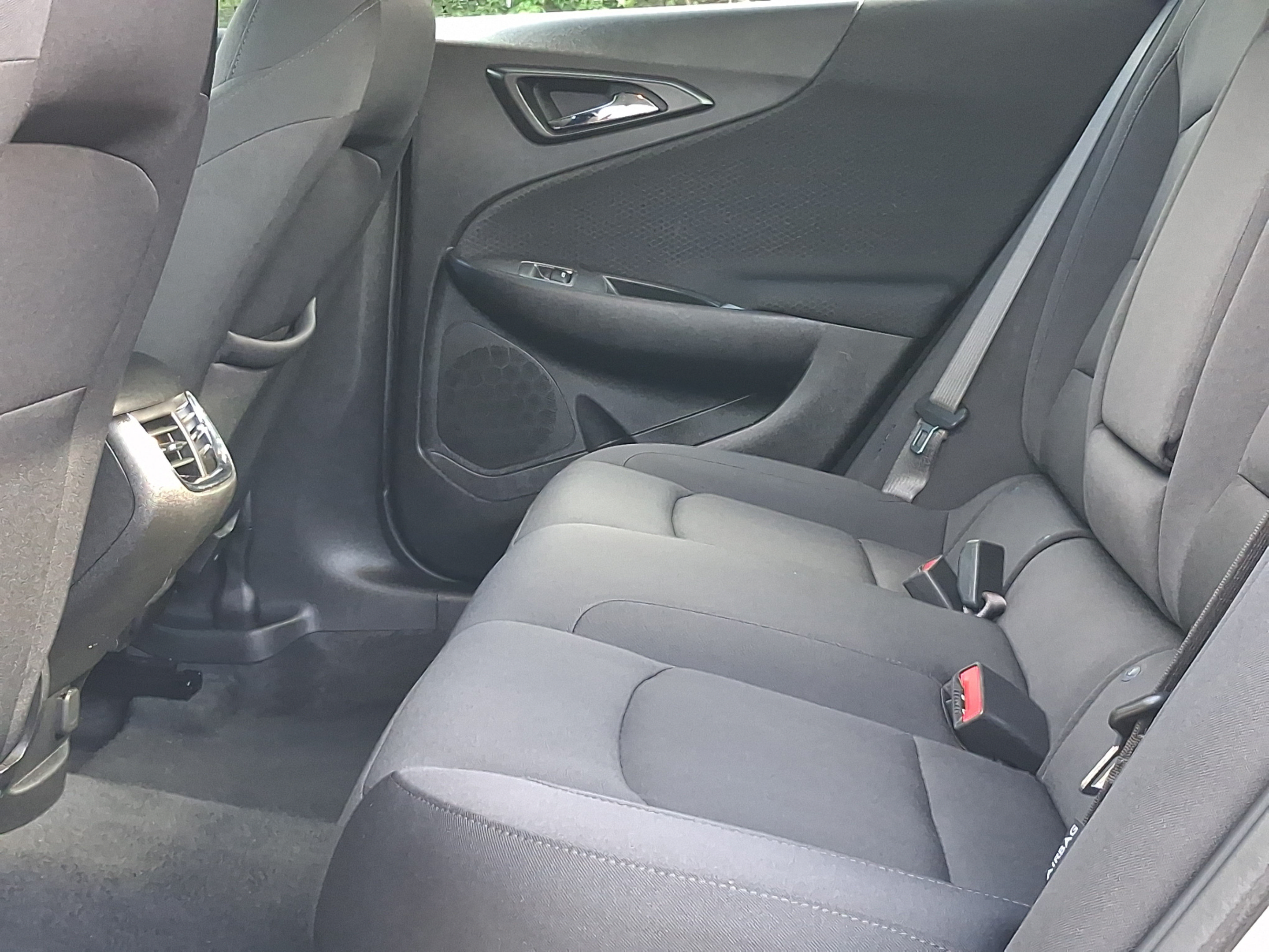 Used 2025 Chevrolet Malibu LT FWD image 14