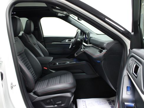 New 2026 Ford Explorer ST-Line w/ ST-Line Street Pack image 17