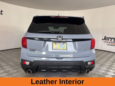 Used 2025 Honda Passport EX-L image 6