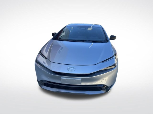 Used 2026 Toyota Prius XLE FWD image 2