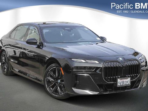 Used 2025 BMW 750e xDrive w/ Premium Package image 1