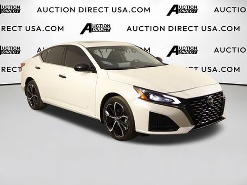 Used 2024 Nissan Altima 2.5 SR w/ SR Premium Package AWD/4WD image 40