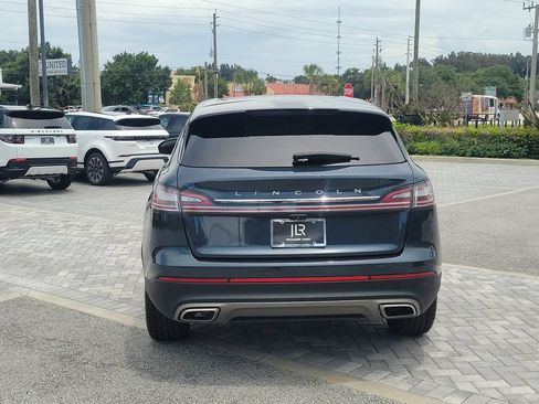 Used 2022 Lincoln Nautilus Reserve FWD image 4