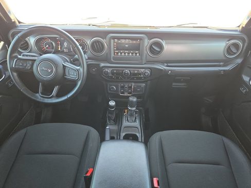Used 2021 Jeep Gladiator Sport AWD/4WD image 9
