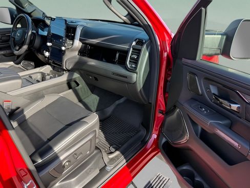 Used 2026 RAM 1500 Limited AWD/4WD image 16