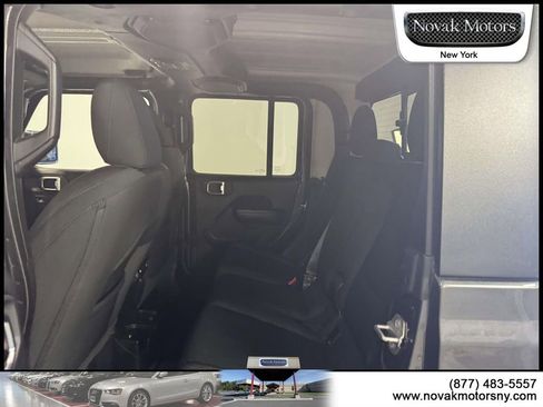 Used 2021 Jeep Gladiator Sport AWD/4WD image 13