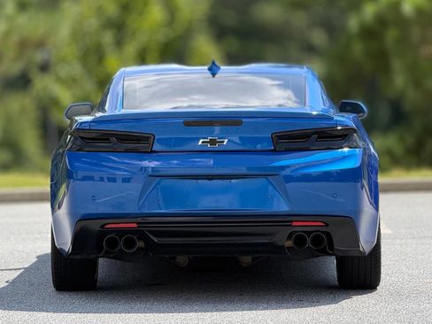 Used 2017 Chevrolet Camaro LT RWD image 6
