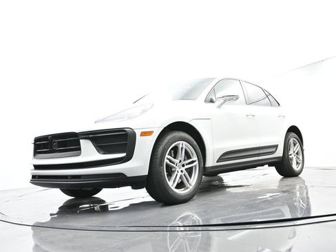 Certified 2023 Porsche Macan image 44