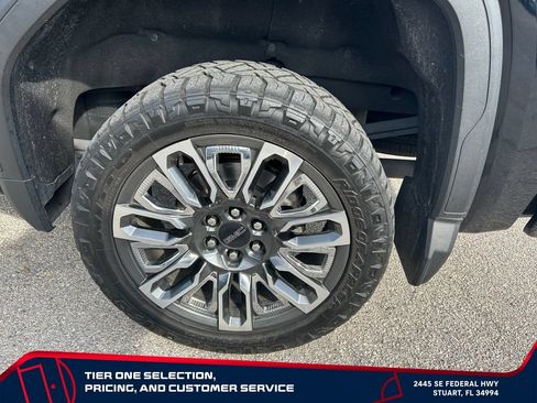 Used 2024 GMC Sierra 1500 Denali Ultimate AWD/4WD image 9